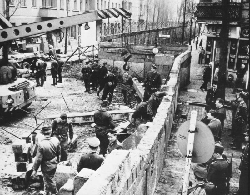 History of Berlin Wall - Madison Paden's Cold War Website